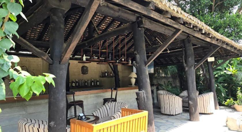 Club Denovo Hotel Butwāl Kültér fotó
